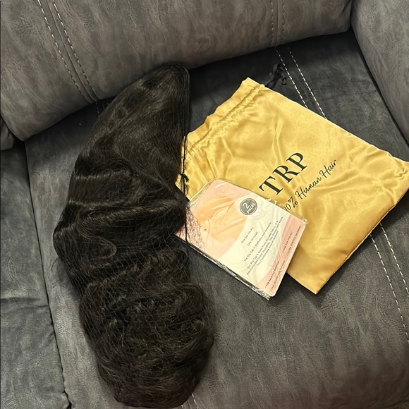 Luxurious Dark Brown Wavy Hair Wig - Picture 6 of 7